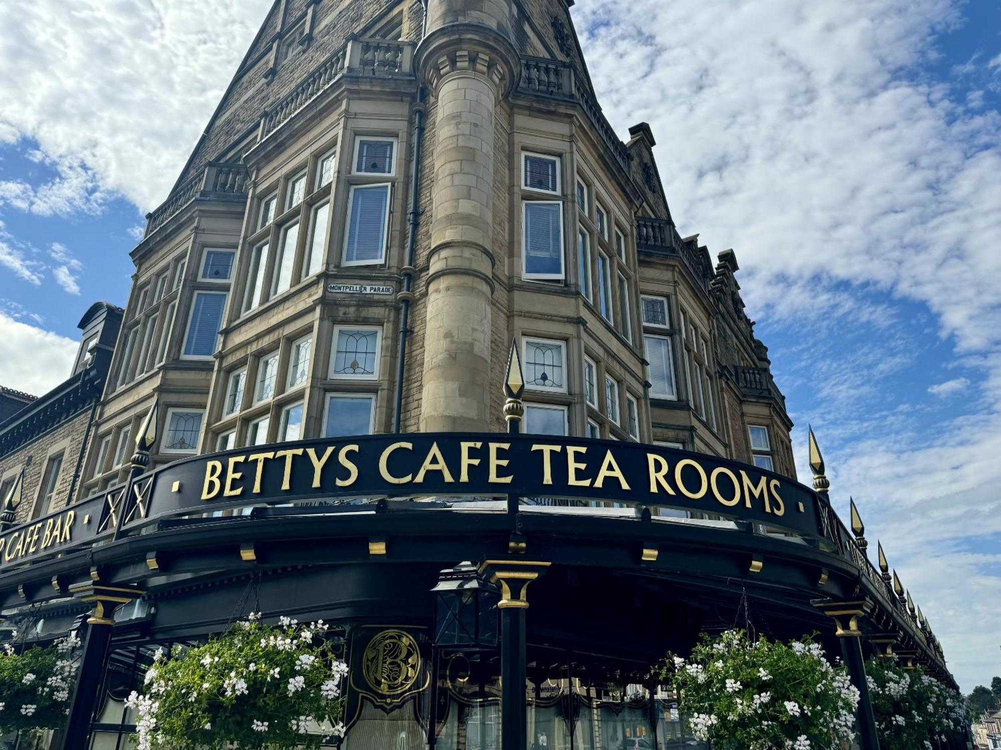The Crown View - Luxury Apartment - Free Parking Nearby Harrogate Exterior foto
